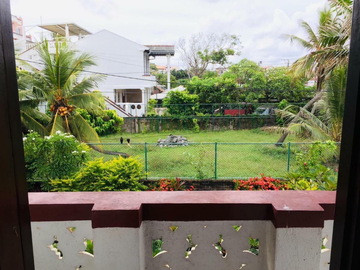 White House Apartment Negombo Bagian luar foto