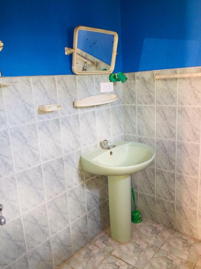 White House Apartment Negombo Bagian luar foto